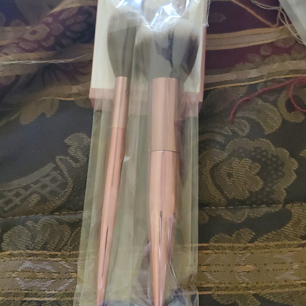 Moda makeup brushes sealed boxed